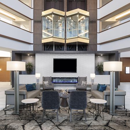 Crowne Plaza Lansing By Ihg Hotel Exterior foto