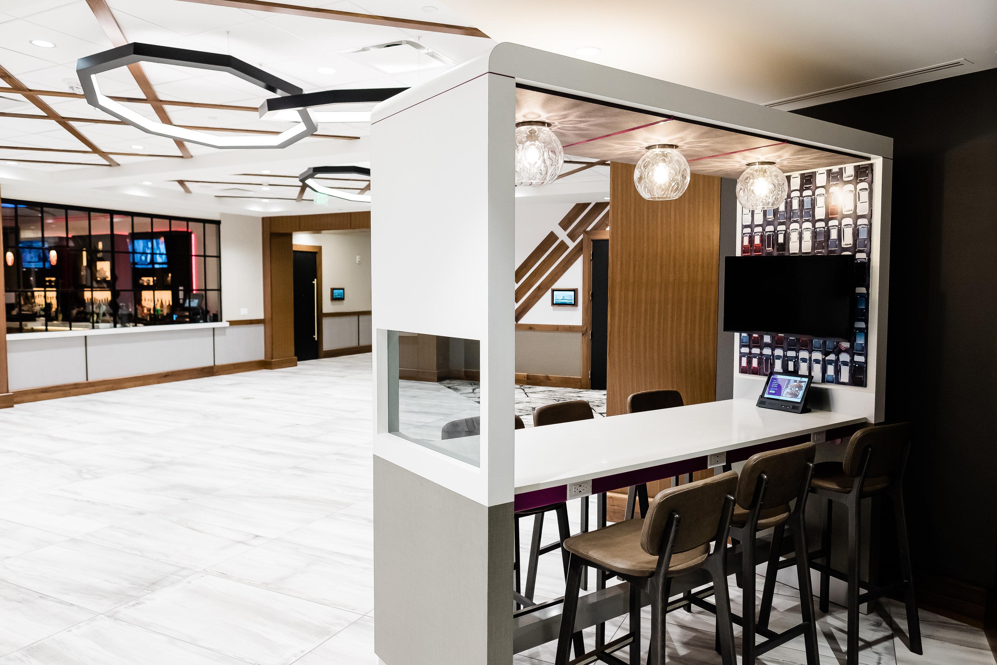 Crowne Plaza Lansing By Ihg Hotel Exterior foto