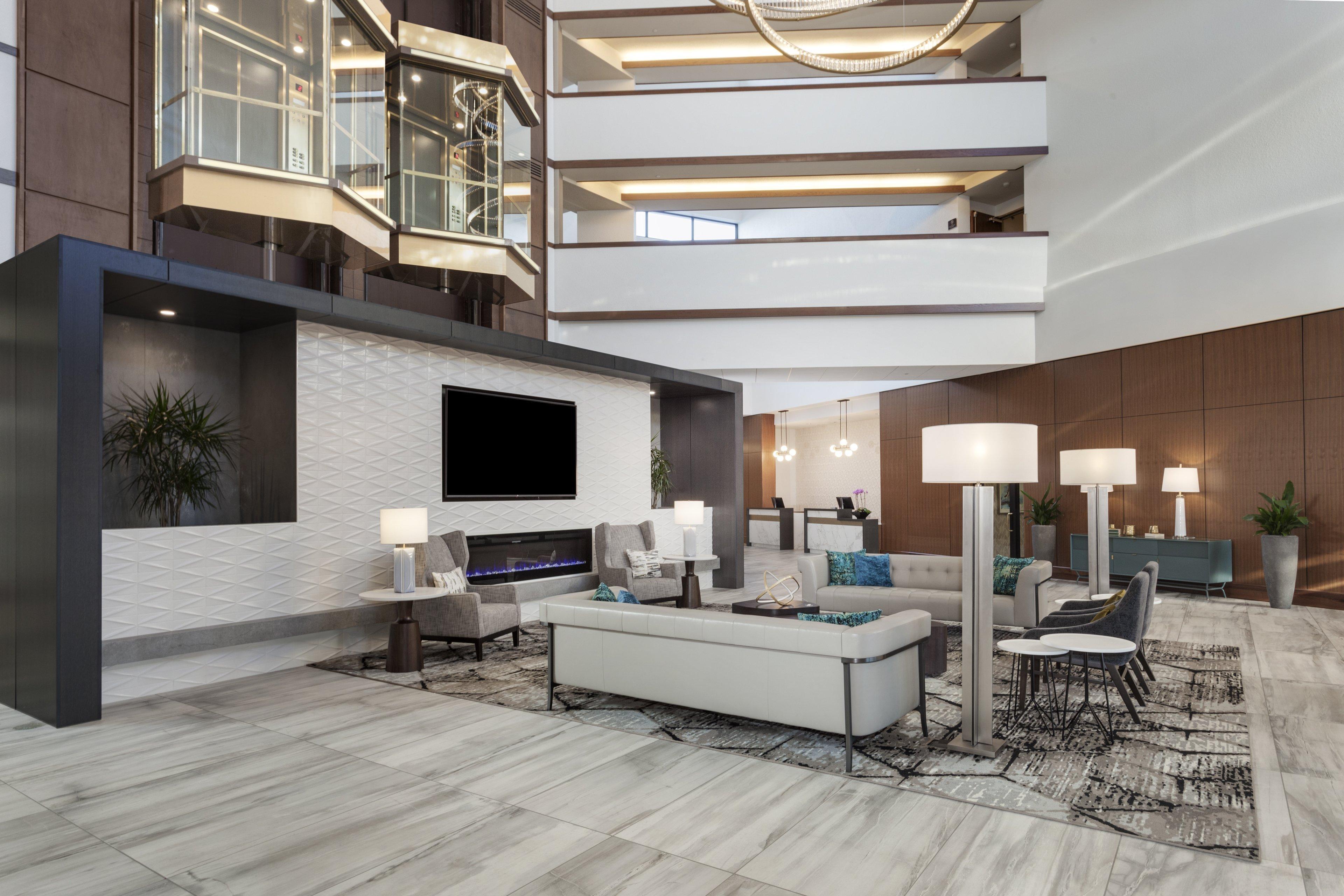 Crowne Plaza Lansing By Ihg Hotel Exterior foto