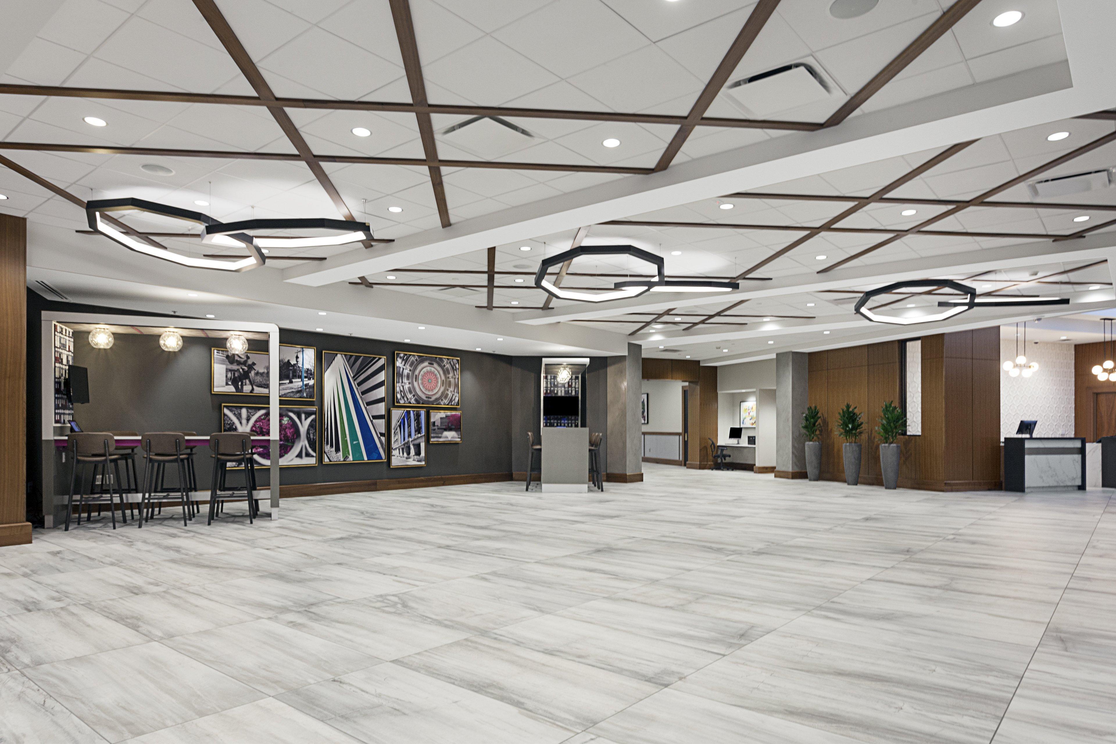 Crowne Plaza Lansing By Ihg Hotel Exterior foto
