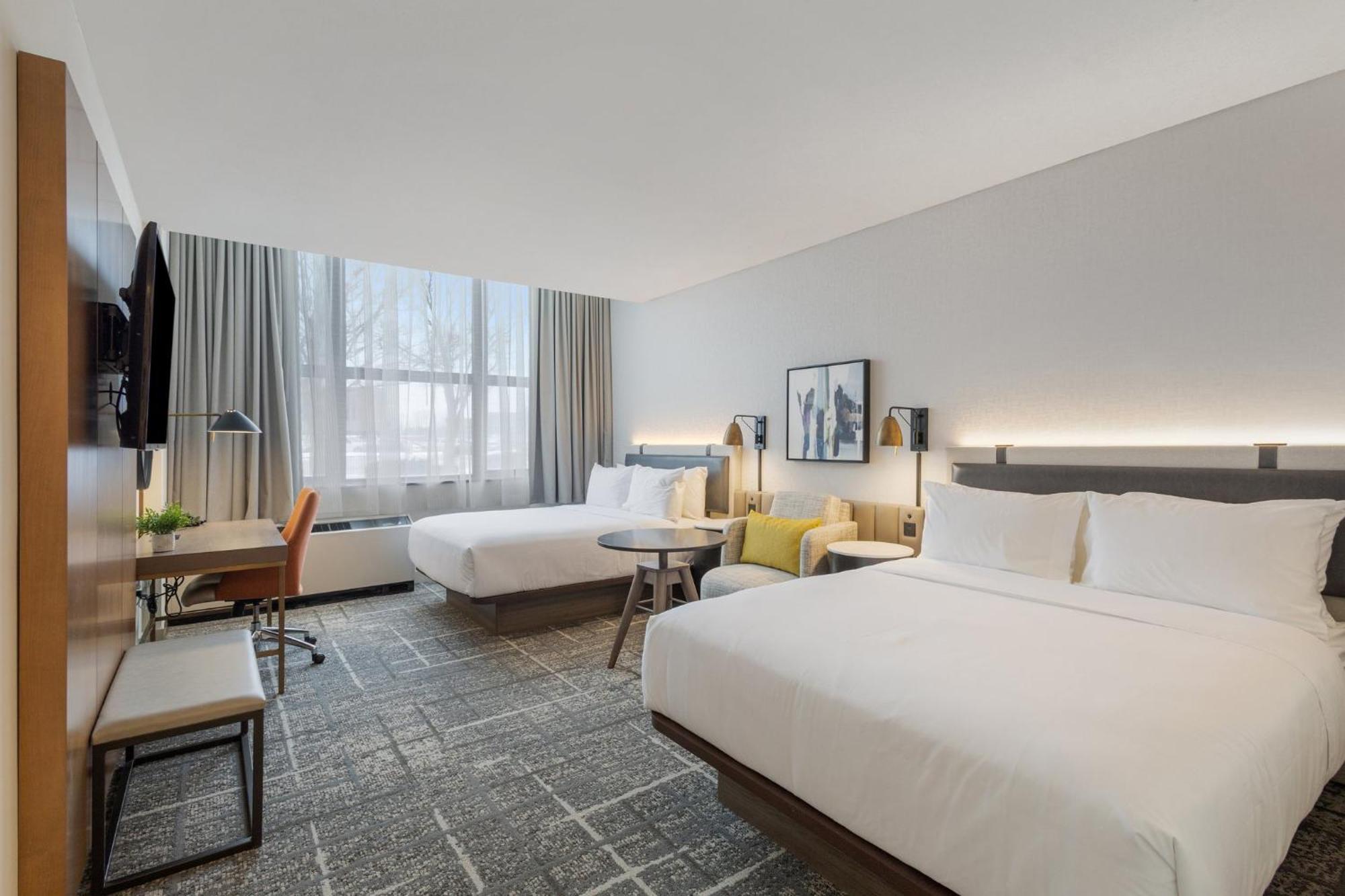 Crowne Plaza Lansing By Ihg Hotel Exterior foto
